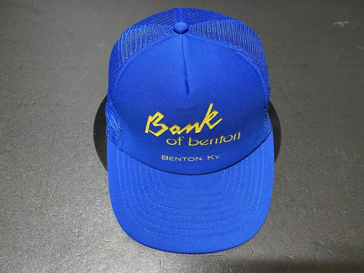 Benton vintage trucker cap