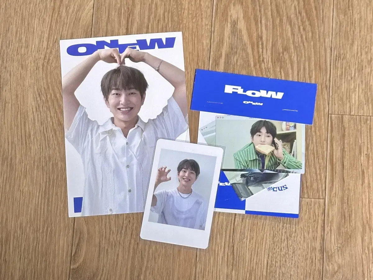 Onew pop up Postcard+Pola+Sticker Set