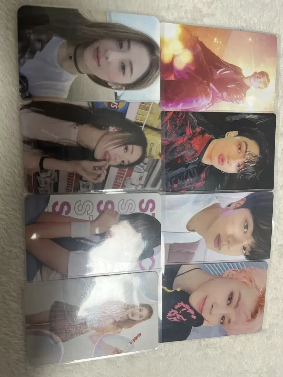 le sserafim seventeen bangtan stayc photocard