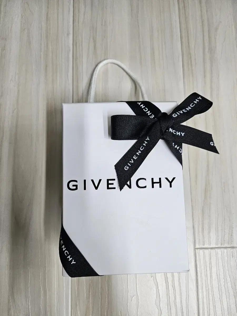 [새상품] 지방시 GlVENCHY 이레지스터블 헤어미스트 헤어퍼퓸35ml