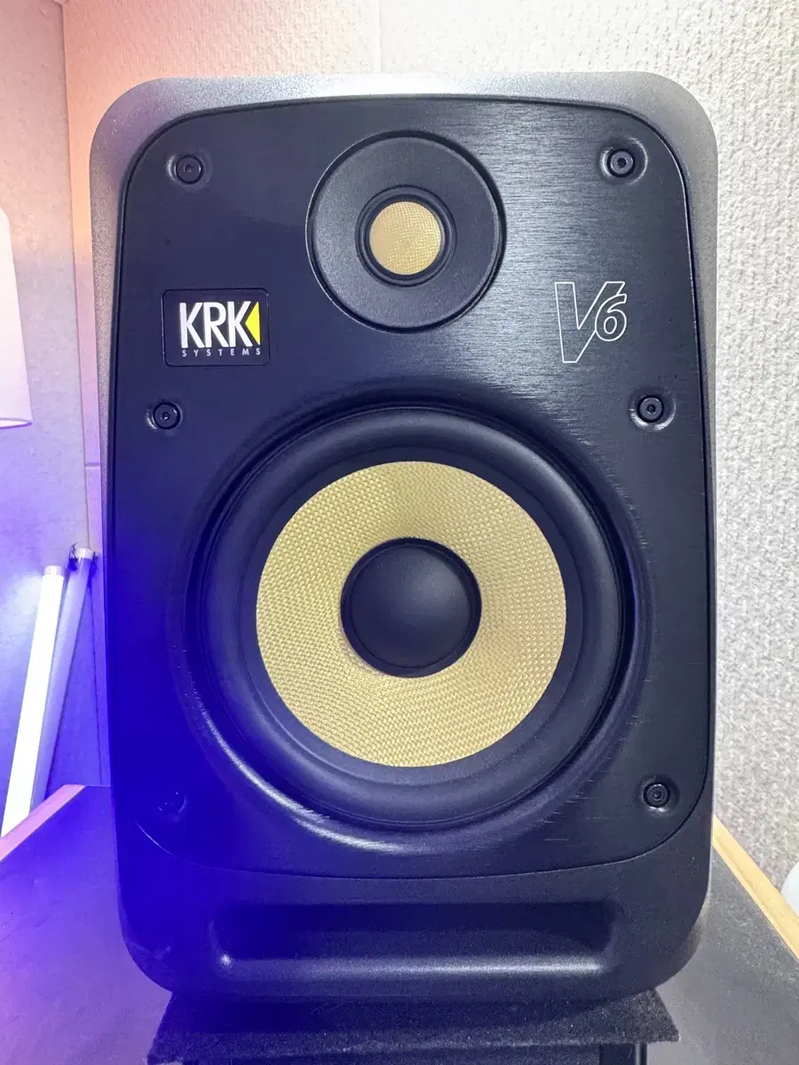 KRK V6S4 검정색 2통