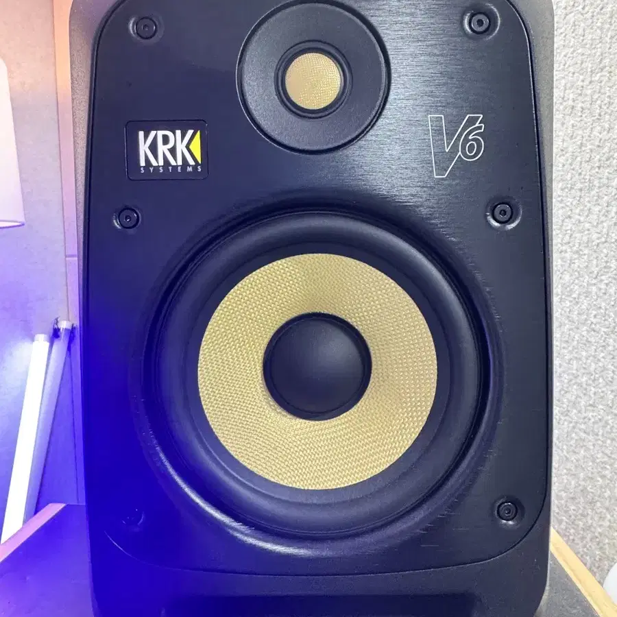 KRK V6S4 검정색 2통