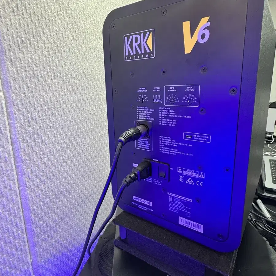 KRK V6S4 검정색 2통