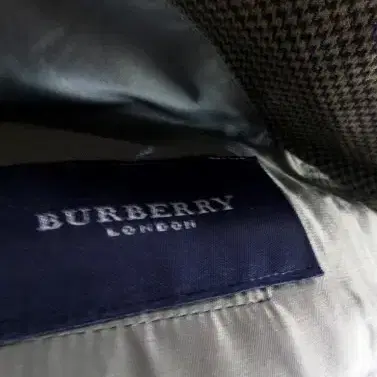 <b>BURBERRY</b> 체크 블레이저 | Unisex(9-5)