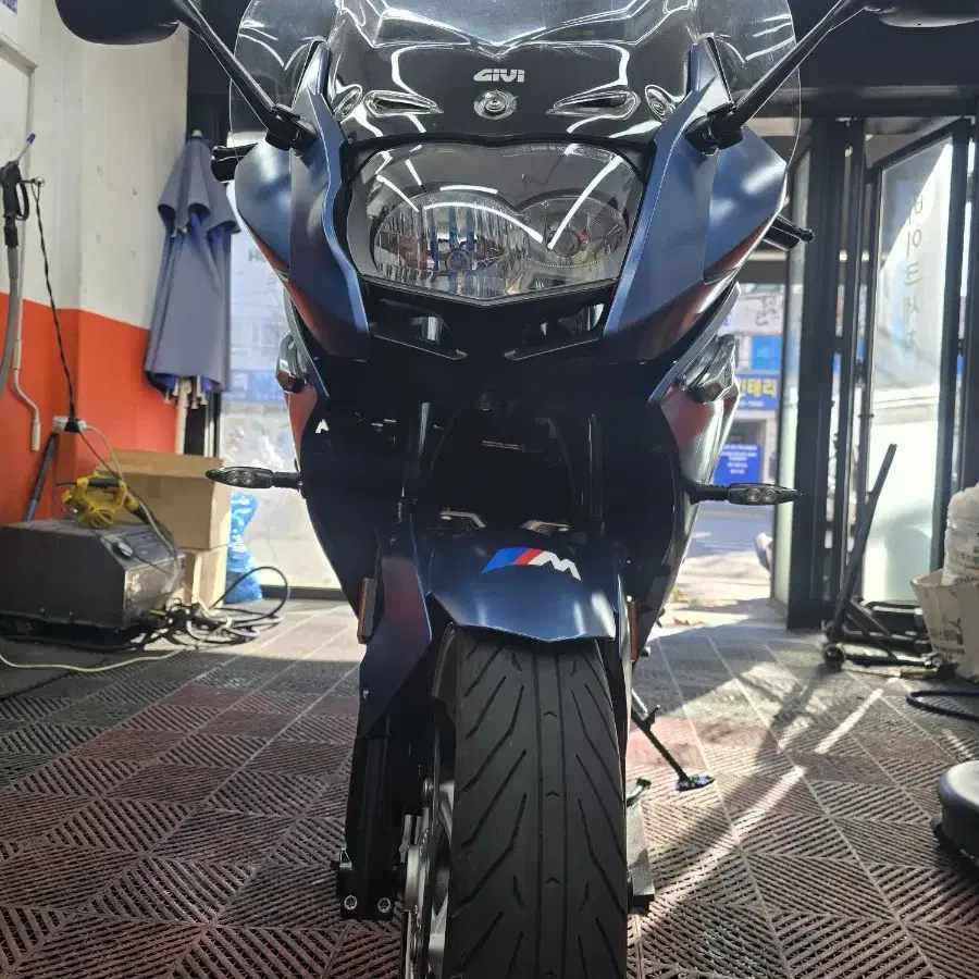 f800gt 17년식 저키로수 판매해요 급처