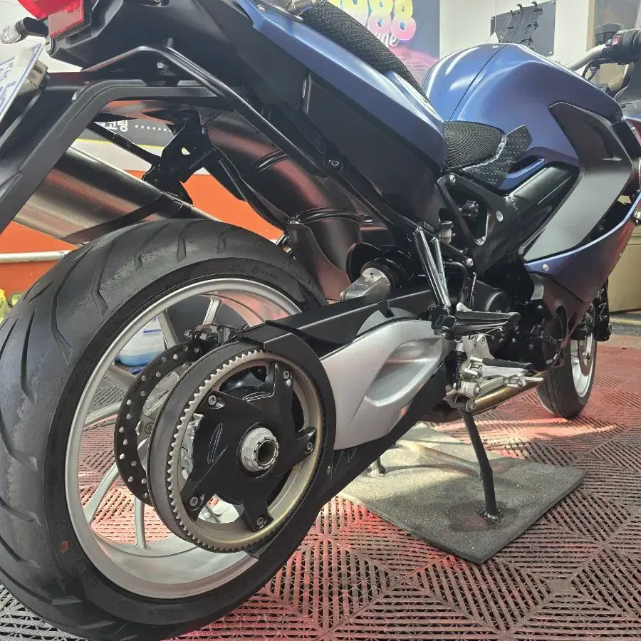 f800gt 17년식 저키로수 판매해요 급처