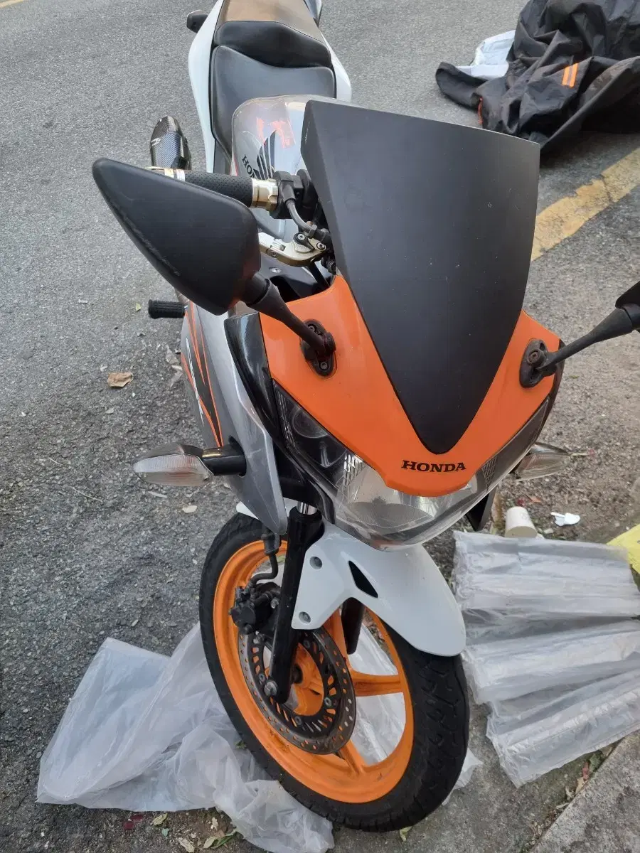 cbr125