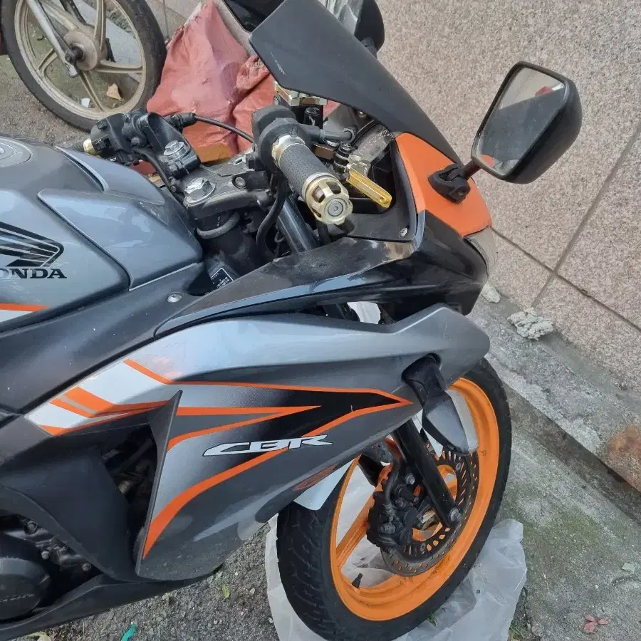 cbr125