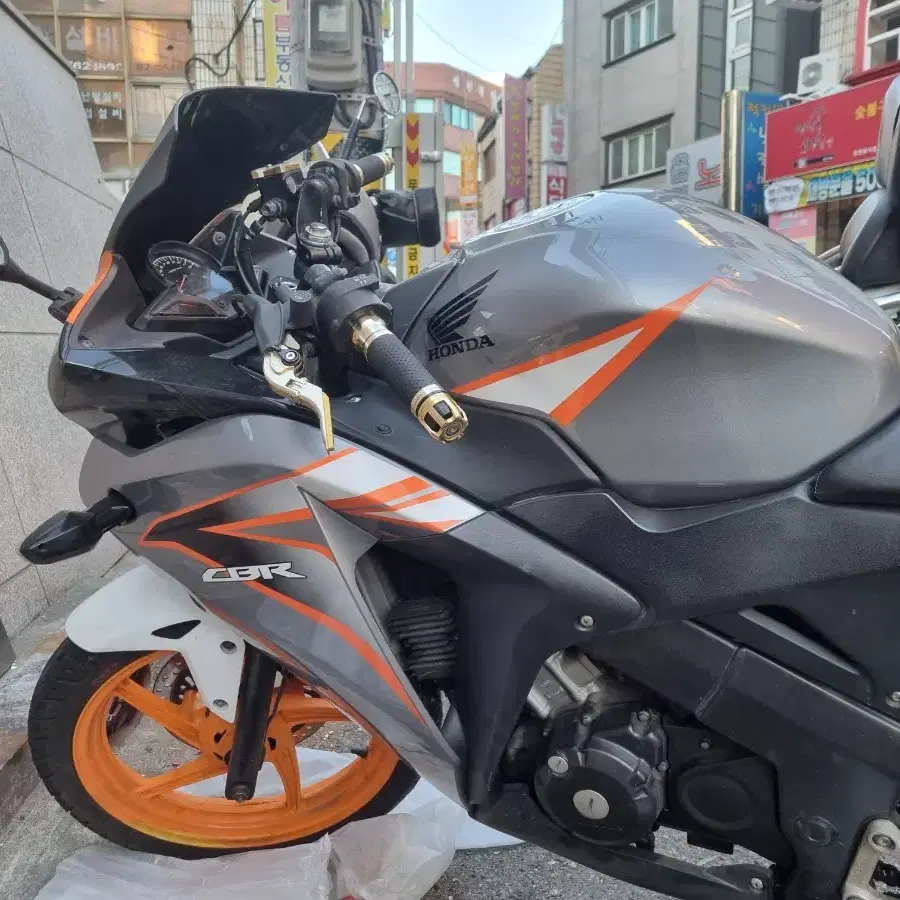 cbr125