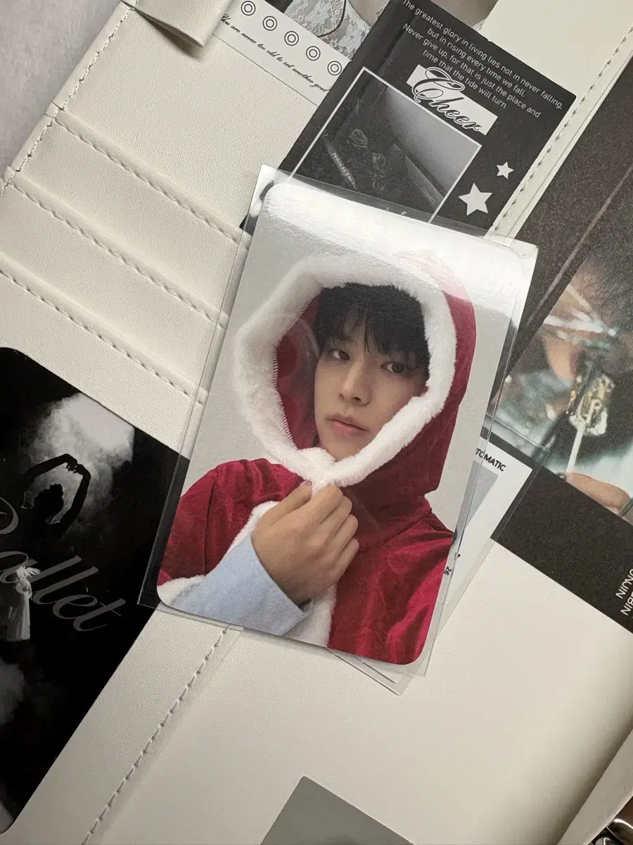 Straykids skz seungmin Santa Foca HOP pop up popup store Wts.