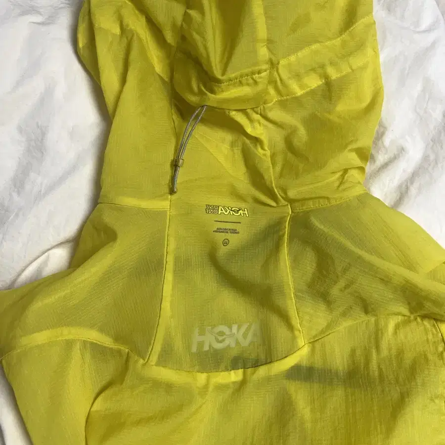 Hoka skyflow jakcet yellow호카 스카이플로우 러닝자켓