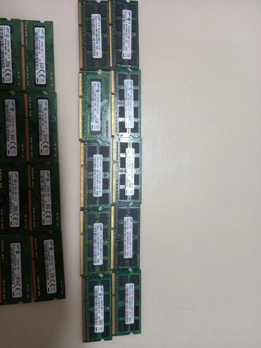 노트북 램 ddr3l 12800 저전력 4기가와 ddr3 8500 2기가