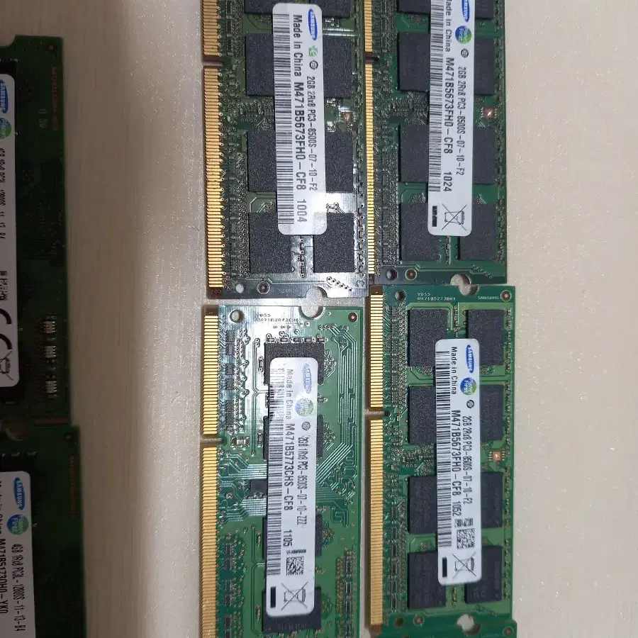 노트북 램 ddr3l 12800 저전력 4기가와 ddr3 8500 2기가