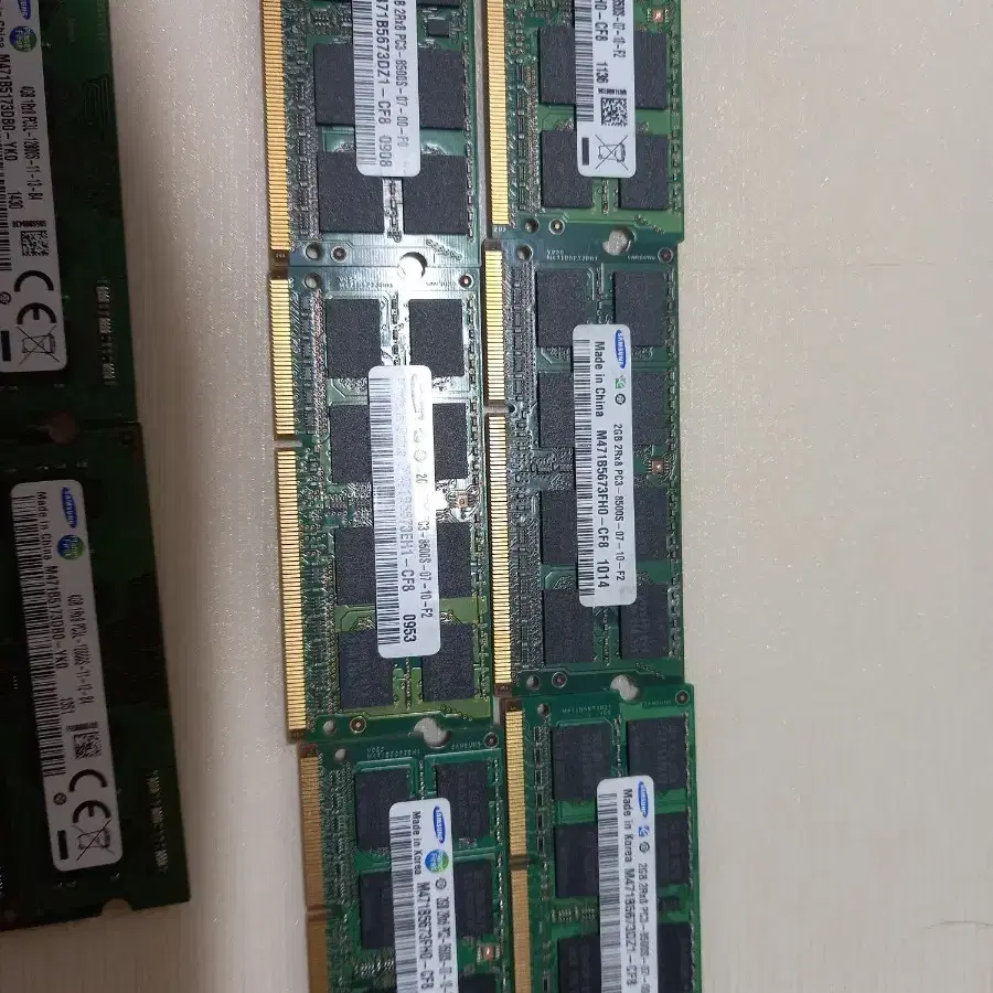 노트북 램 ddr3l 12800 저전력 4기가와 ddr3 8500 2기가