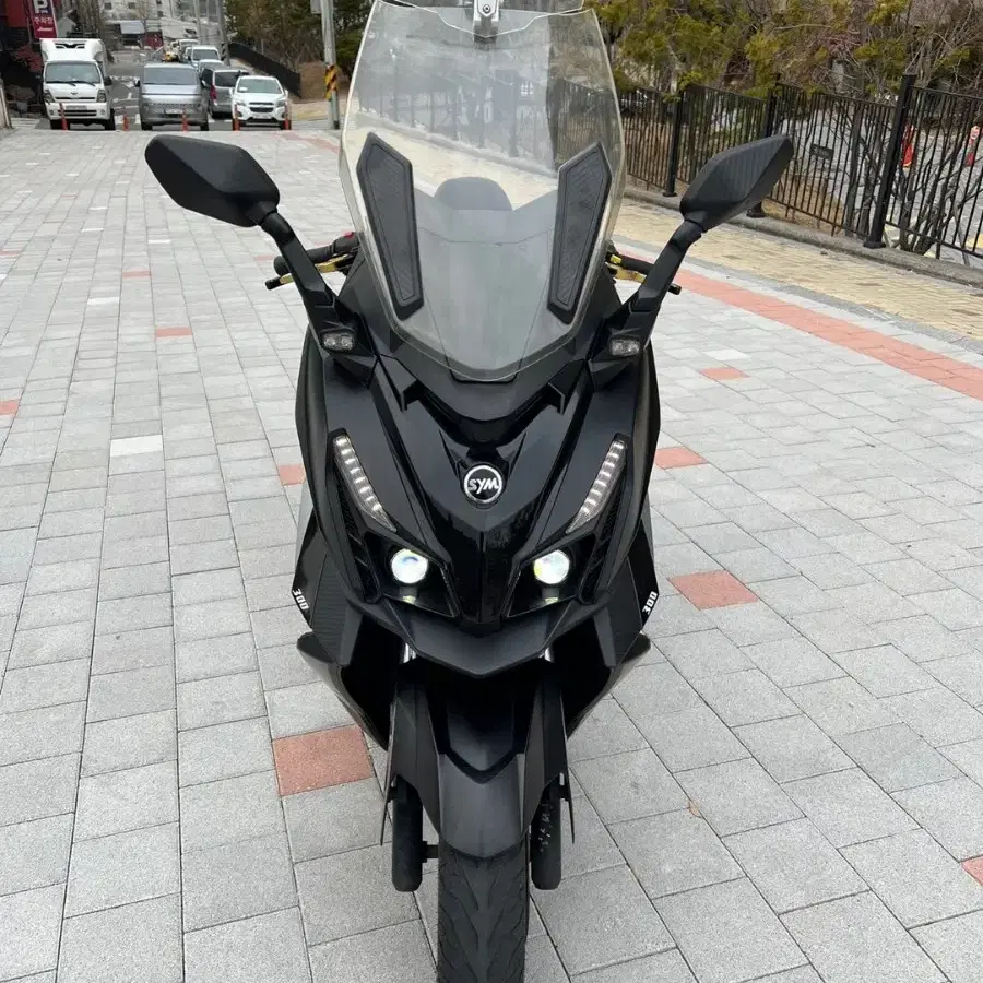 22년식 크루심알파300 팝니다. xmax 포르자 보이져 pcx nmax