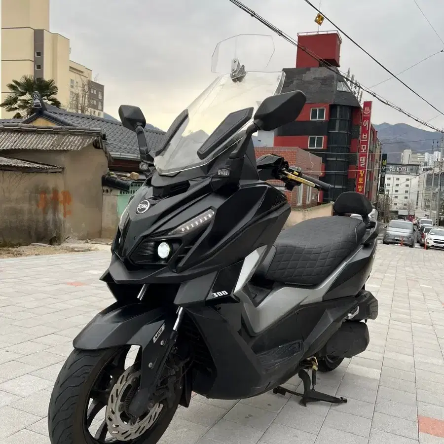 22년식 크루심알파300 팝니다. xmax 포르자 보이져 pcx nmax