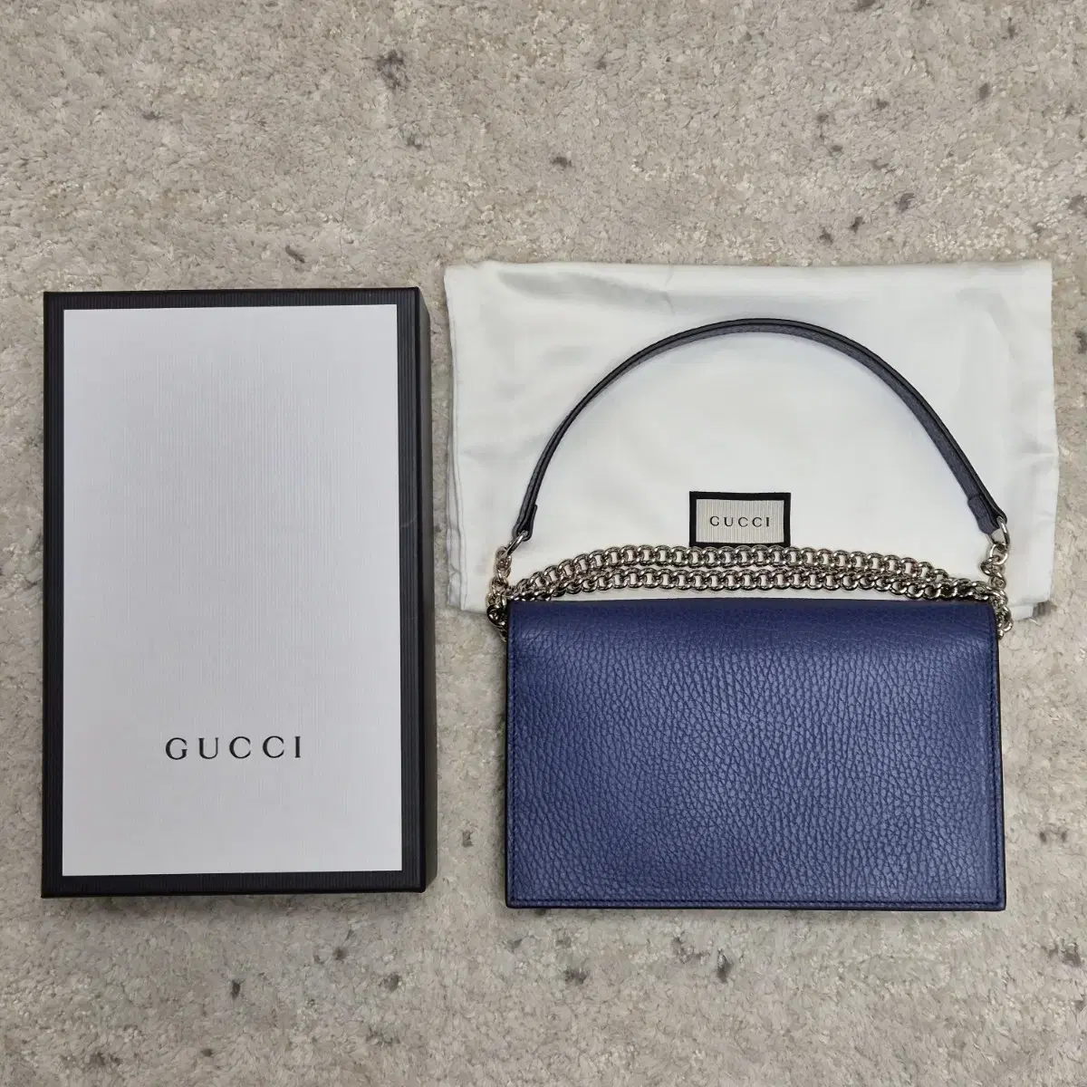 구찌(GUCCI) 인터로킹 체인백 블루