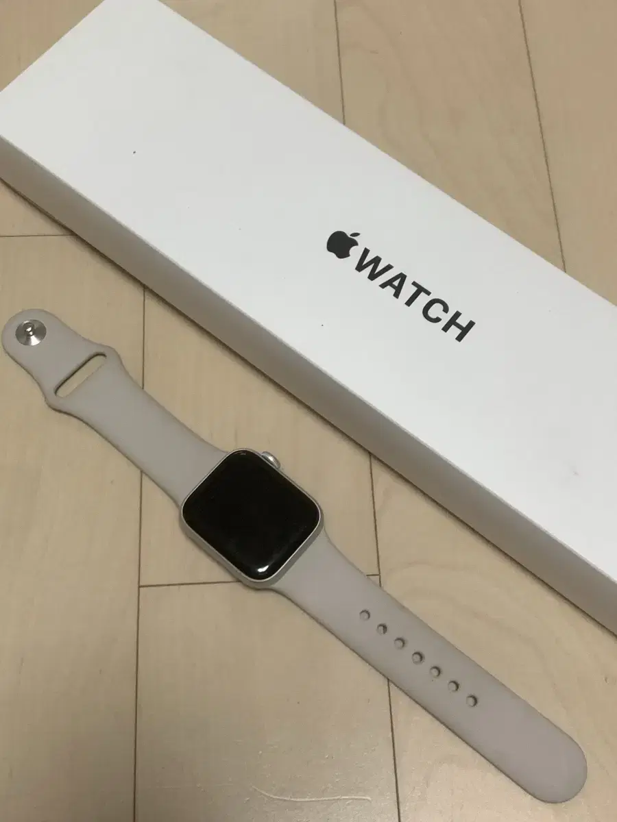 Apple Watch SE2 Starlight 40mm GPS Full Box