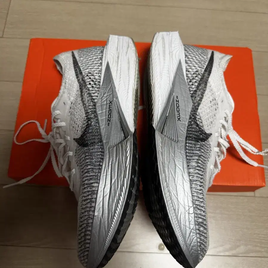 Nike ZoomX Vaporfly Next% 3 White Grey