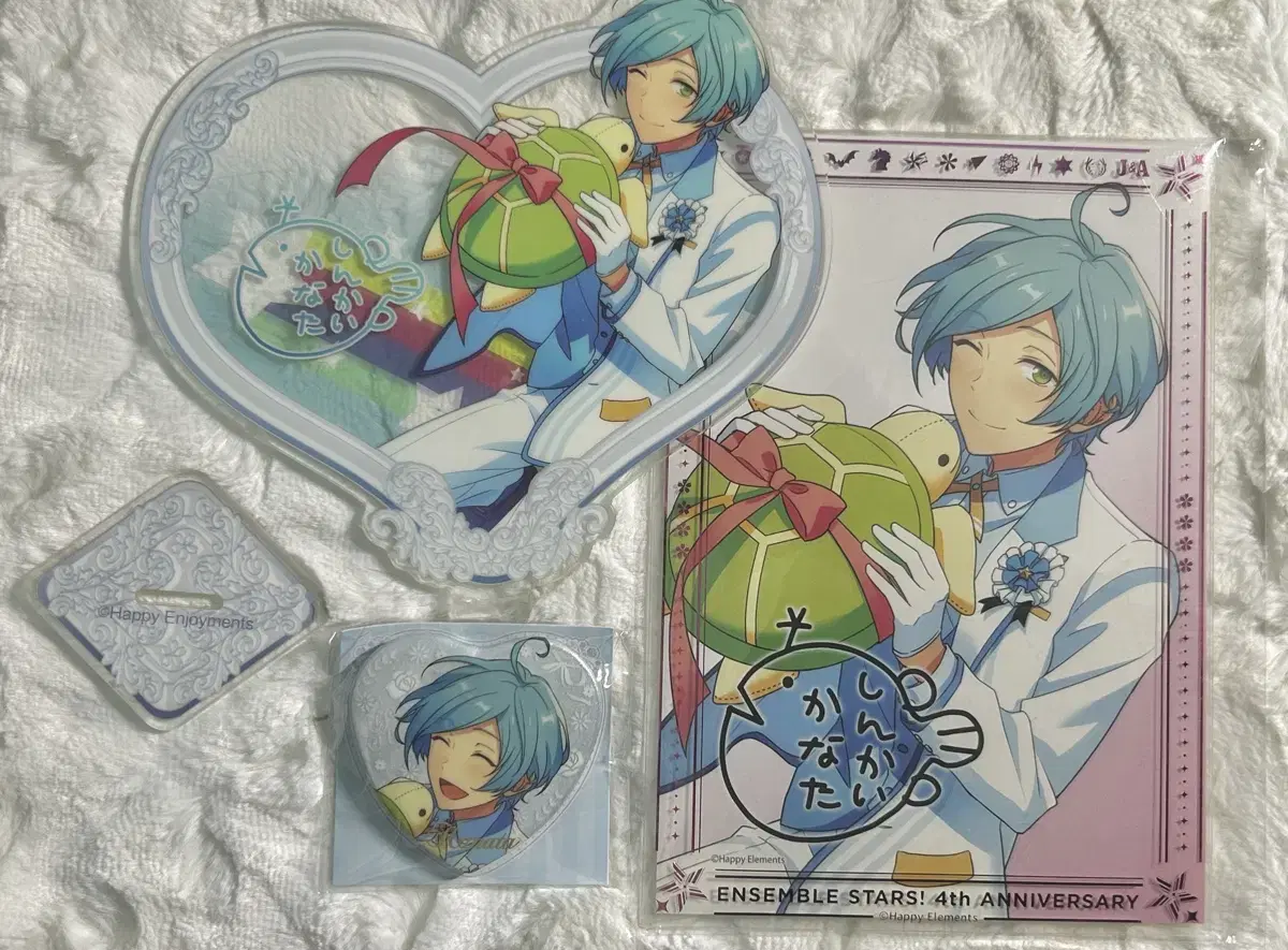 Angsta Kanata 3rd Anniversary White Suit Heart acrylic Photolate Heart Can Badge