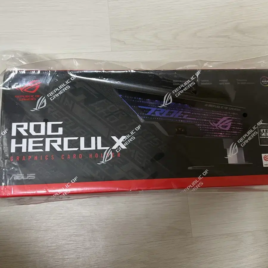 미개봉) ASUS ROG Herculx 그래픽 카드 홀더 판매합니다.