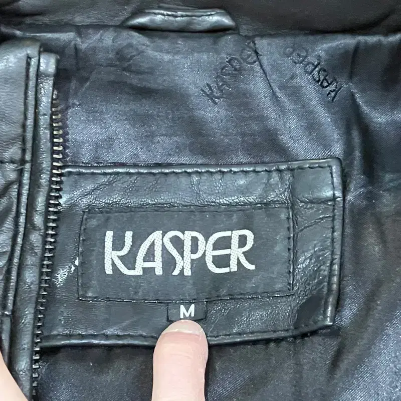 kasper 스티치 레더 자켓 y091159