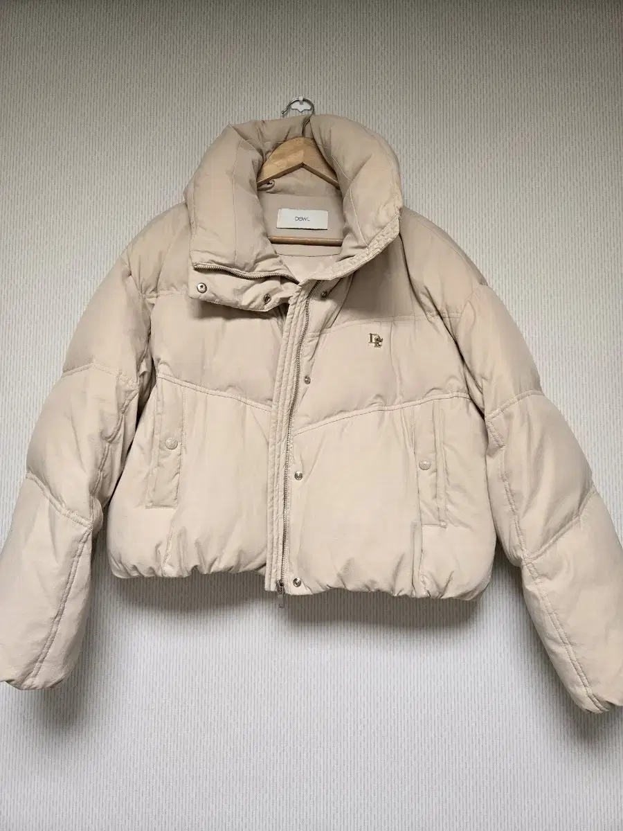 Dual Crop Beige Goose Down 100% Padding