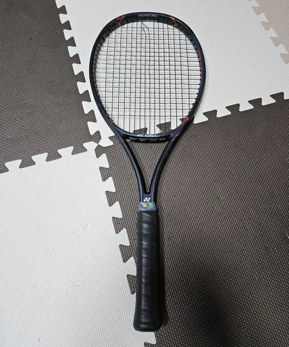 Yonex VCORE PRO 100 (300g 100 Bread) VCOREPRO100