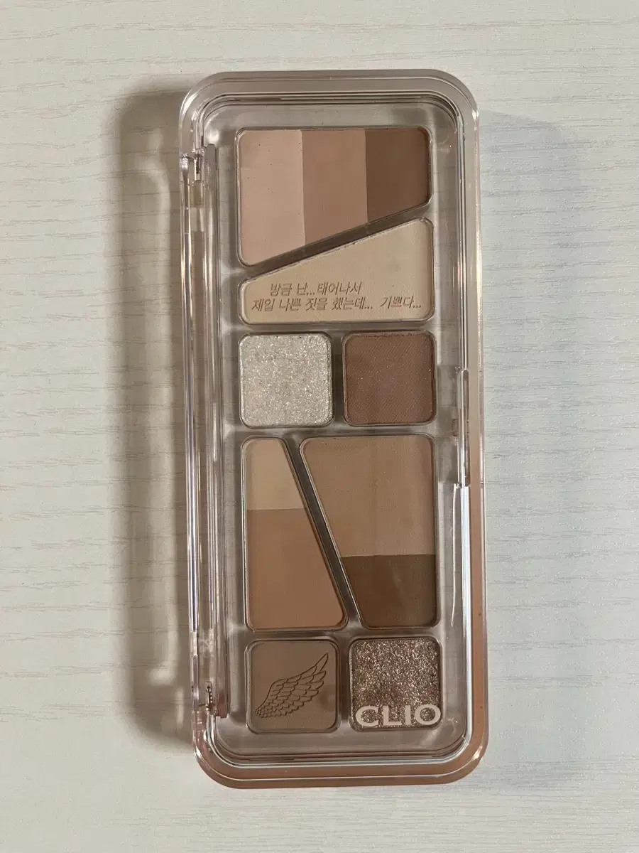 Clio Pro Eyepalette 15 Ten Brown is a moody jo.