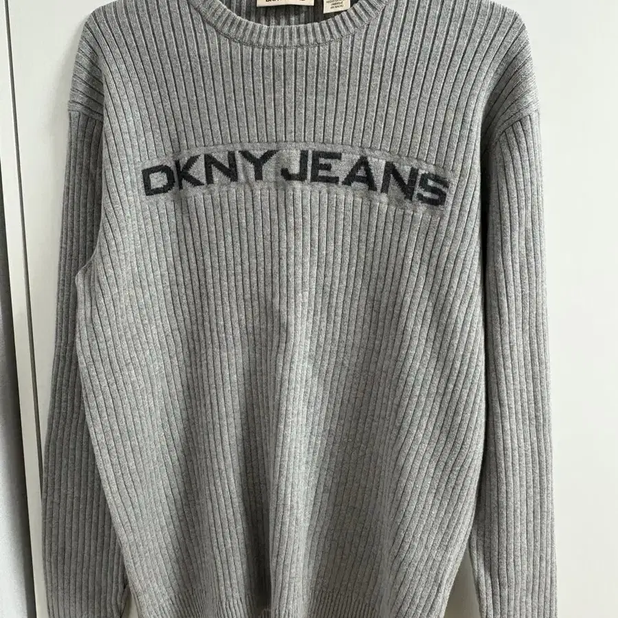 DKNY 로고 니트