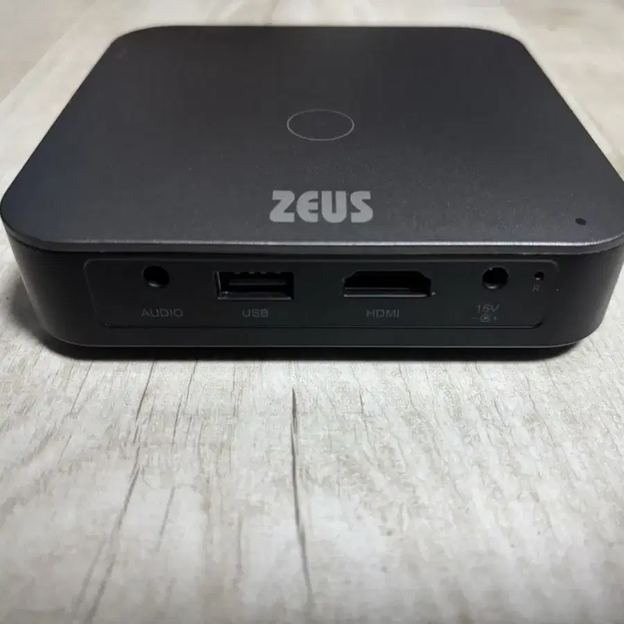 빔프로젝트 zeus a700팝니다