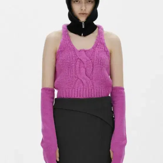 Openyy-GLOVES&CHUNKY HALTER KNIT TOP