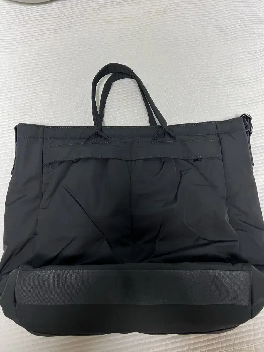 Uniqlo 2-way utility bag black