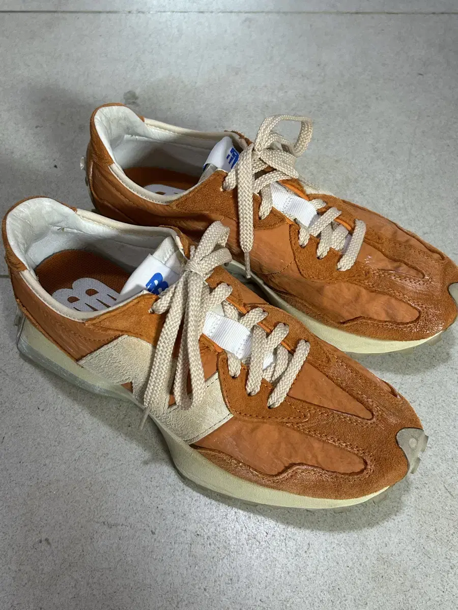 New Balance 327 Vintage Luxe Orange 260