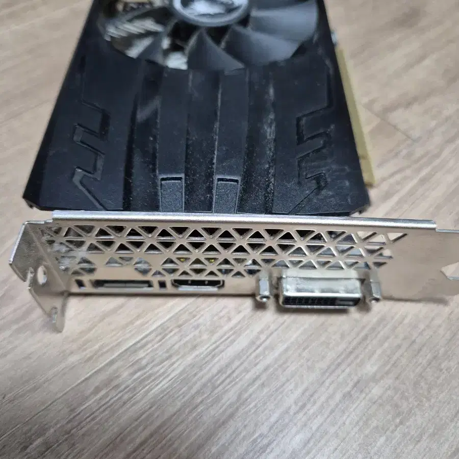 컬러풀 gtx 1050 2GB 판매합니다