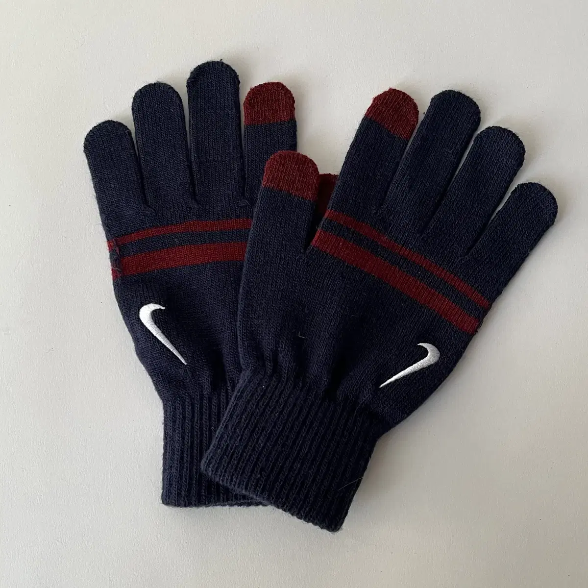 NIKE sport Gloves ( smart Touch ! )