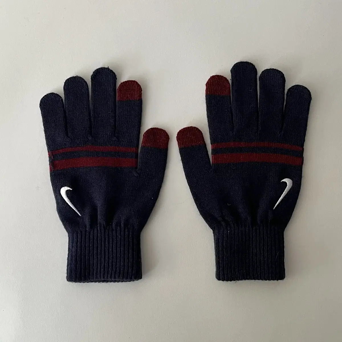 NIKE sport Gloves ( smart Touch ! )