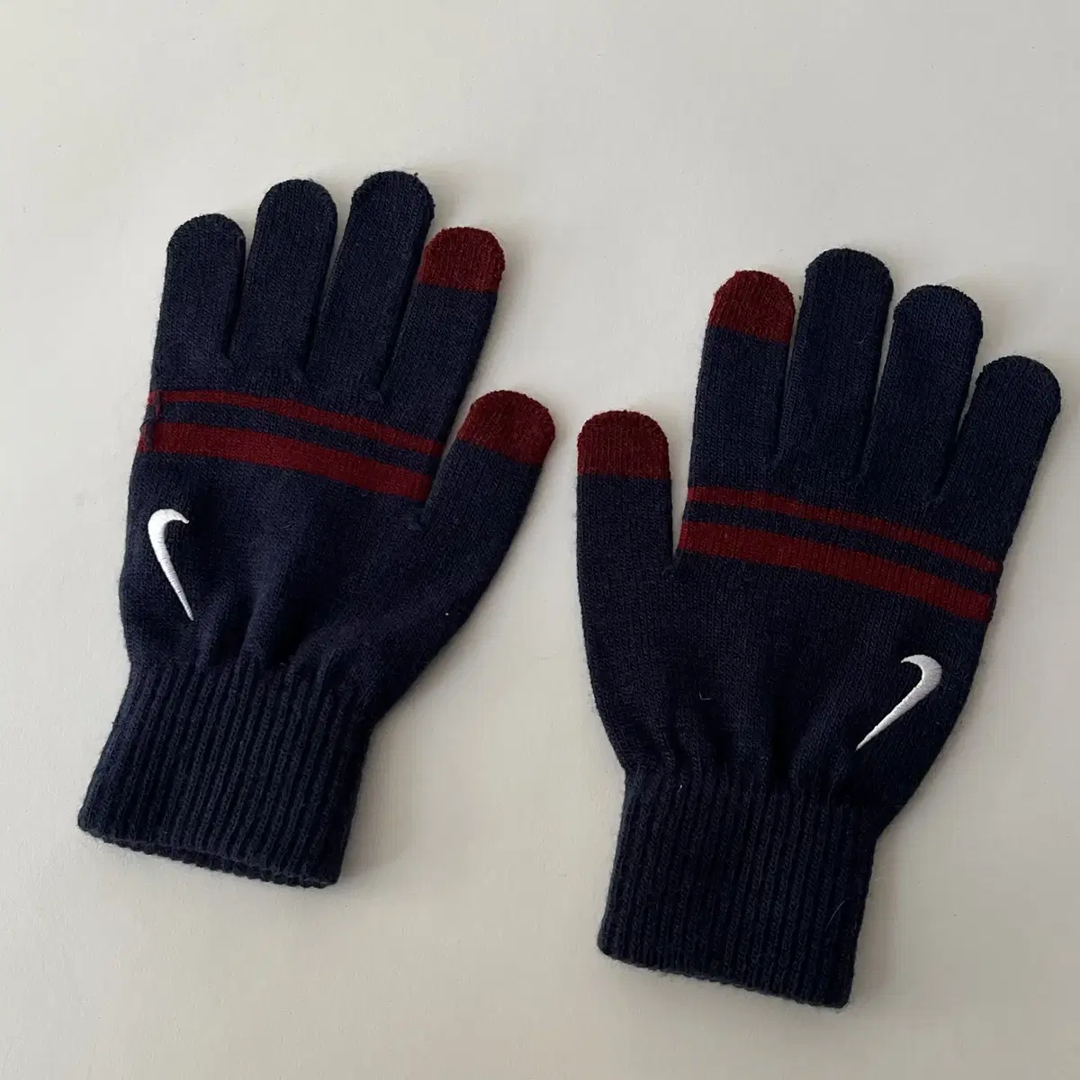 NIKE sport Gloves ( smart Touch ! )