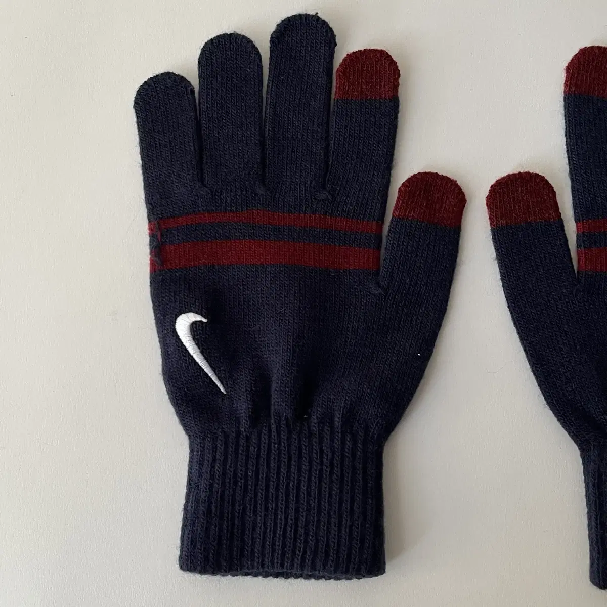 NIKE sport Gloves ( smart Touch ! )