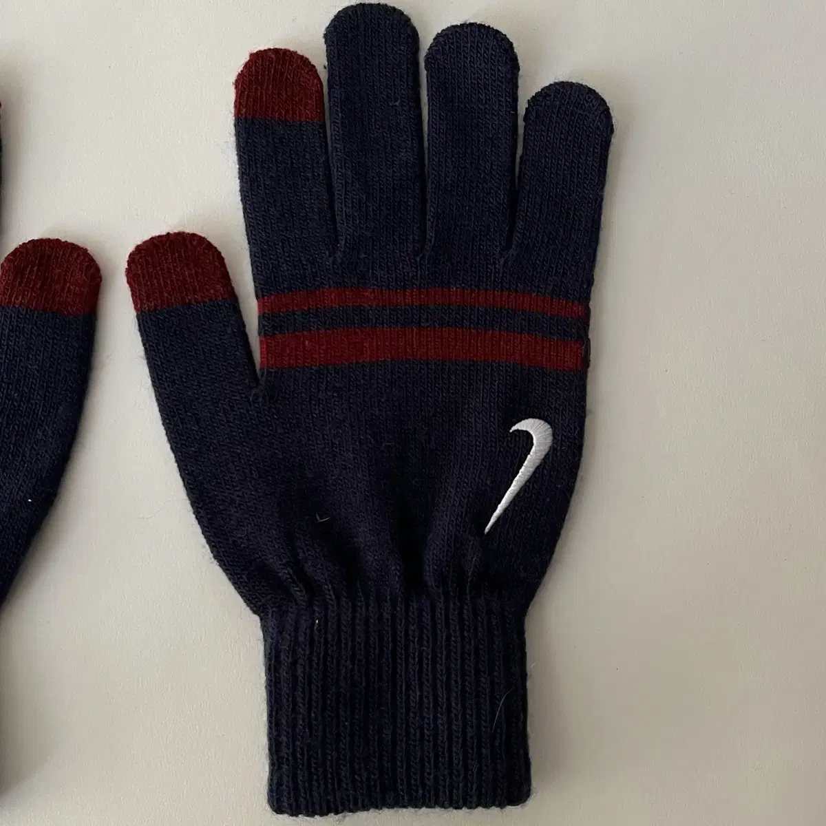 NIKE sport Gloves ( smart Touch ! )