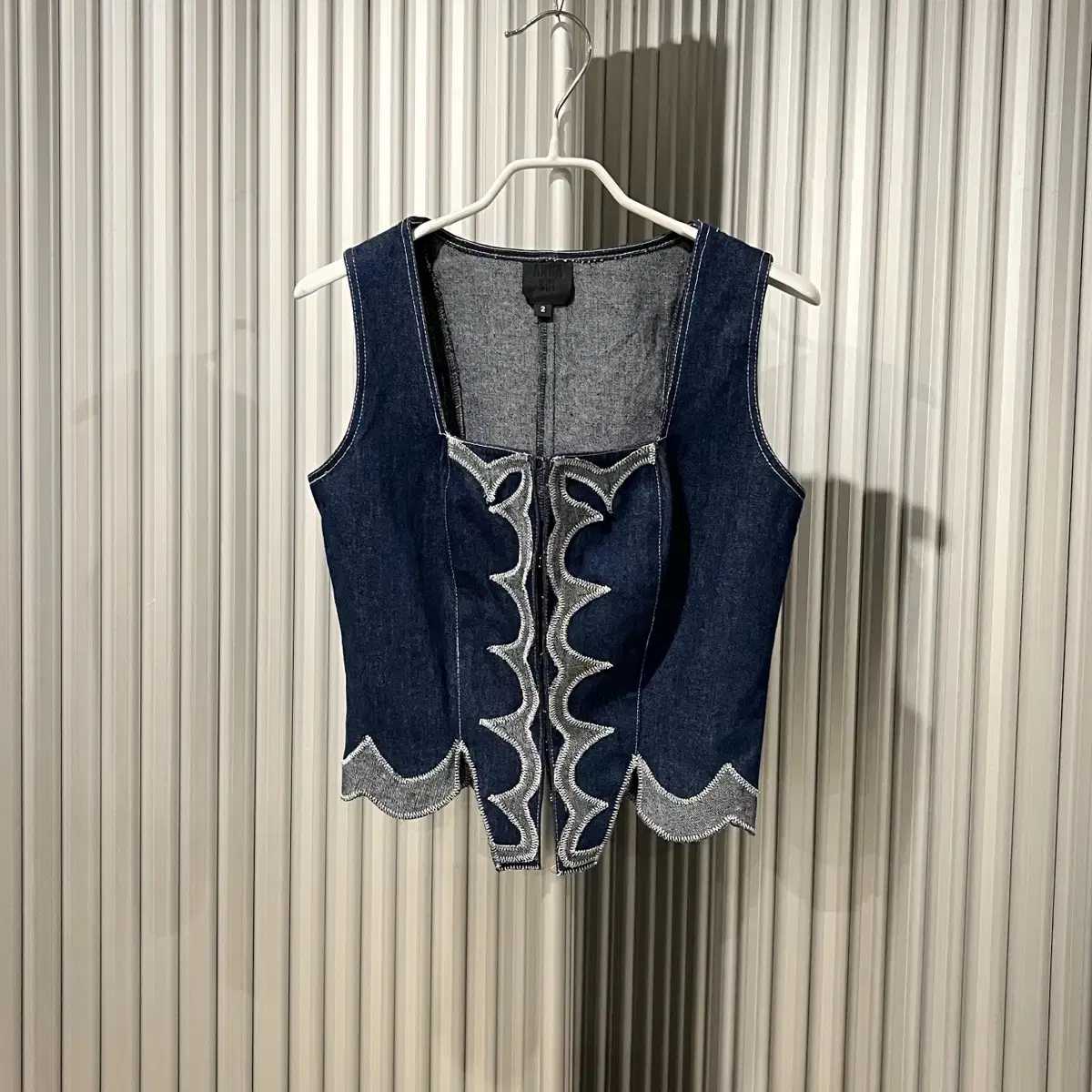 Anna Sui vest