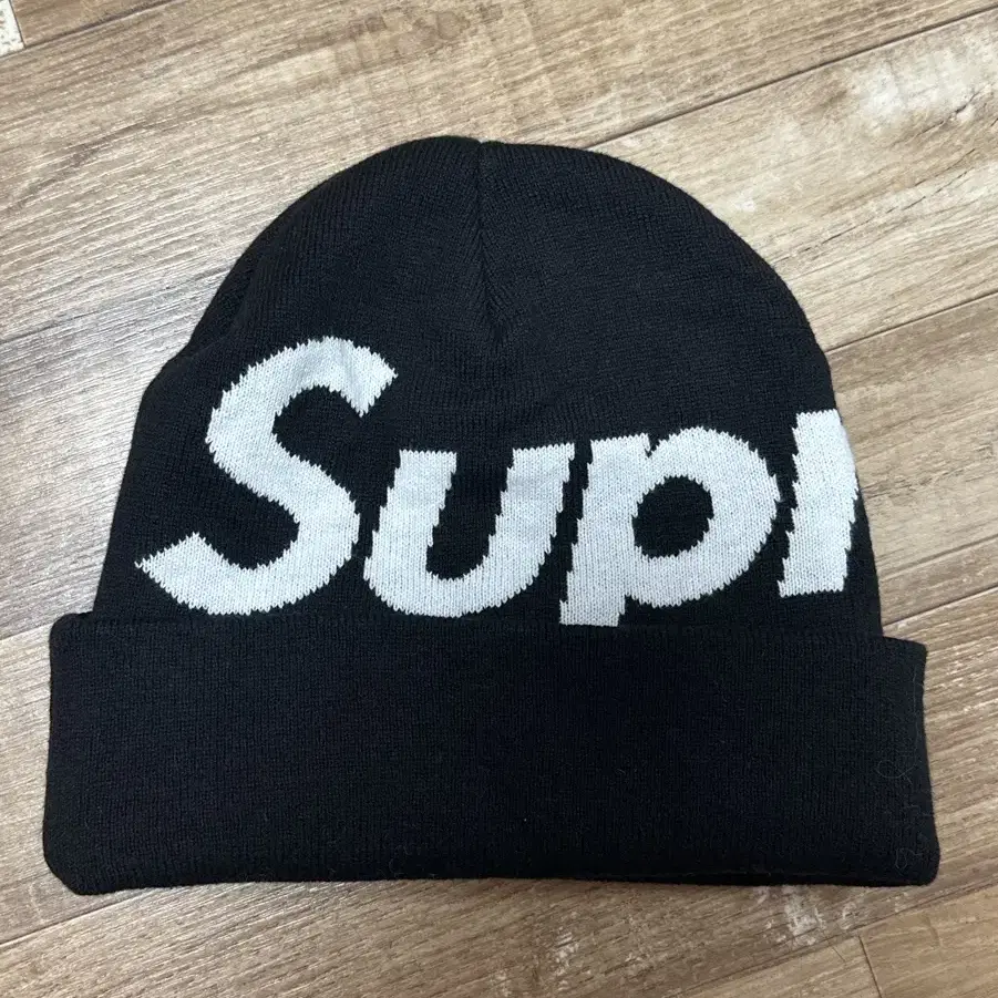 Supreme Big Logo Beanie (슈프림 빅 로고 비니)