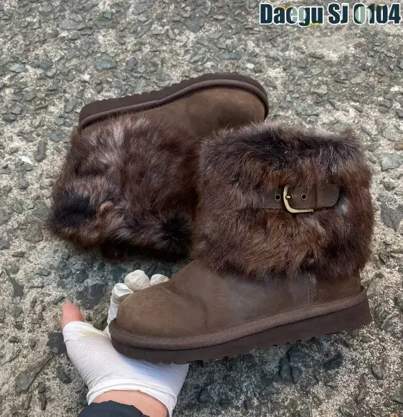 200 어그 UGG Ellee 초콜릿 부츠 윈터부츠