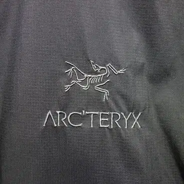 Arcteryx 아크테릭스 아톰 자켓 그라파이트 M (100)