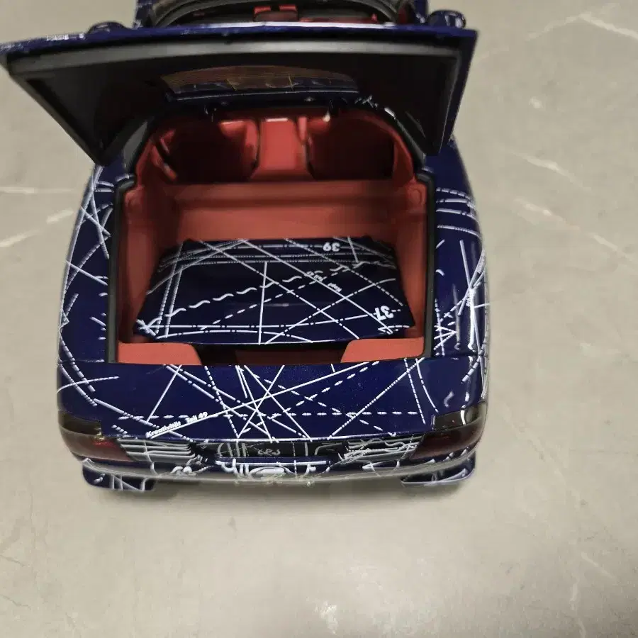 오토아트 CALLAWAY C12 MUKO ART CAR  1:18