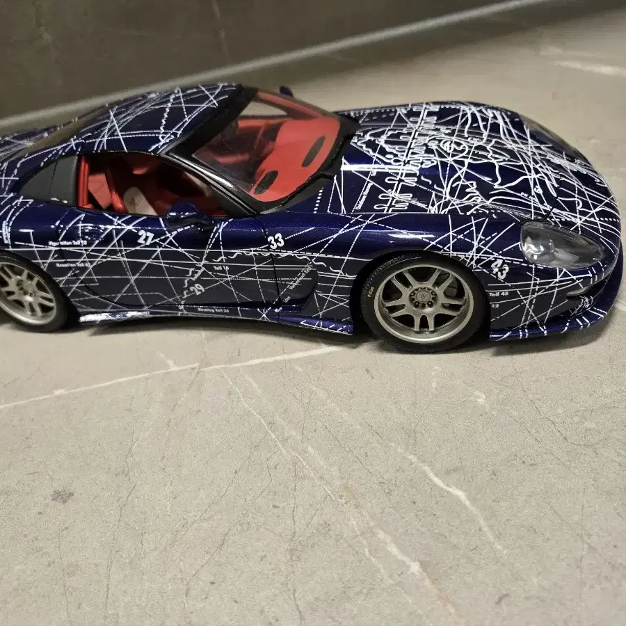 오토아트 CALLAWAY C12 MUKO ART CAR  1:18