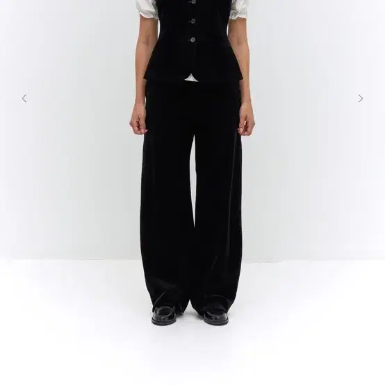 버뮬라 CURVED TWILL PANTS (BLACK)