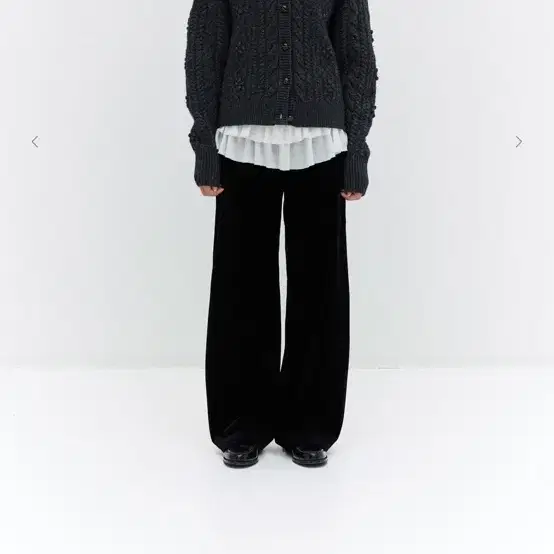 버뮬라 CURVED TWILL PANTS (BLACK)