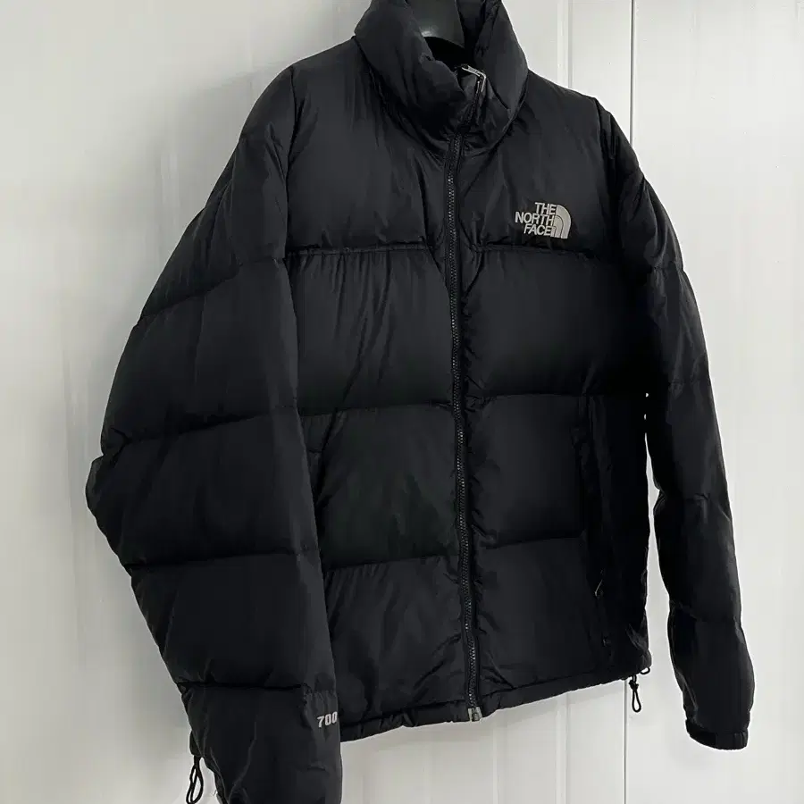 NORTHFACE 노스페이스 눕시 700 매트블랙 100