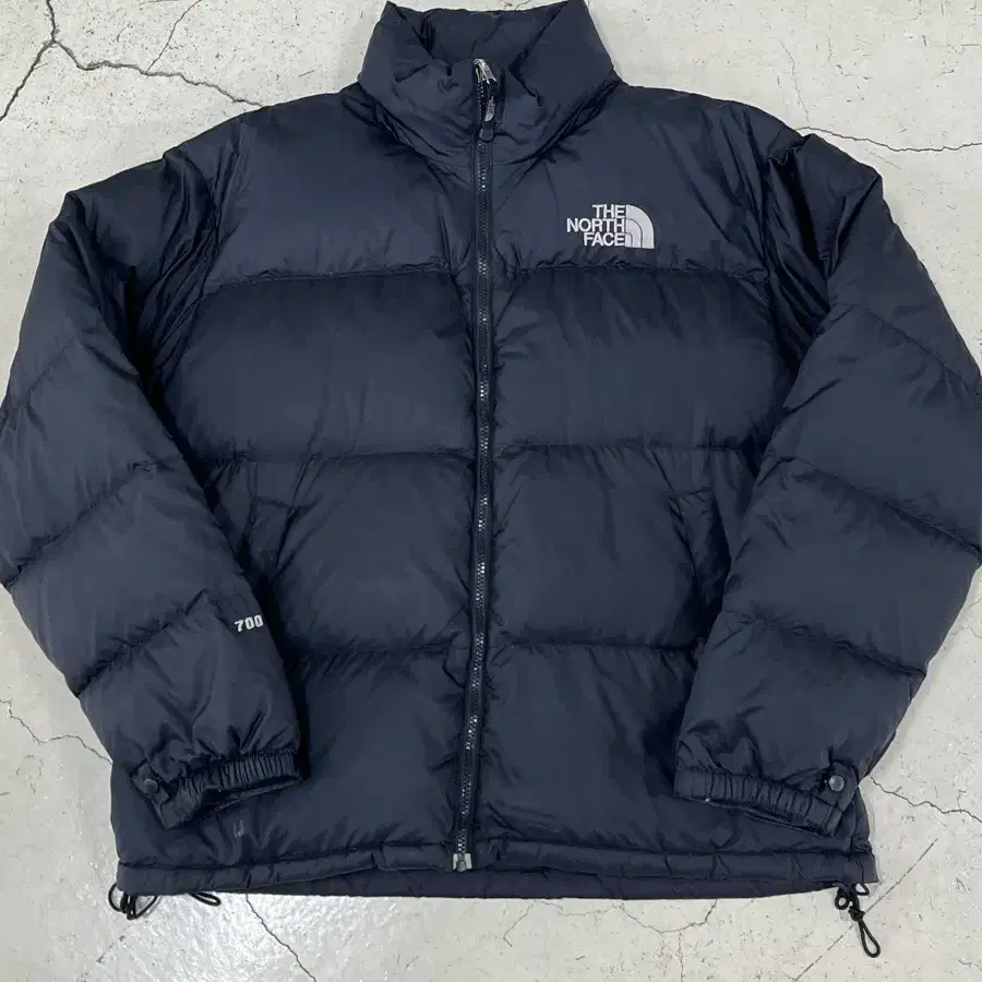 NORTHFACE 노스페이스 눕시 700 매트블랙 100